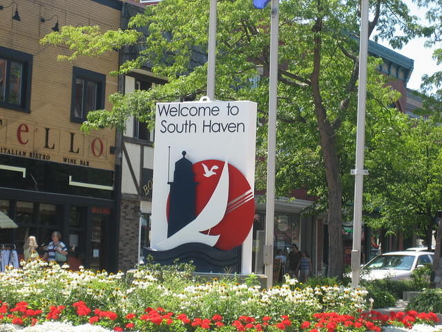 South Haven downtown shopping area.